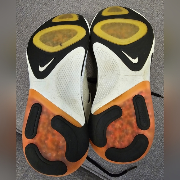 Nike Women's Joyride Run Flyknit - Picture 11 of 11